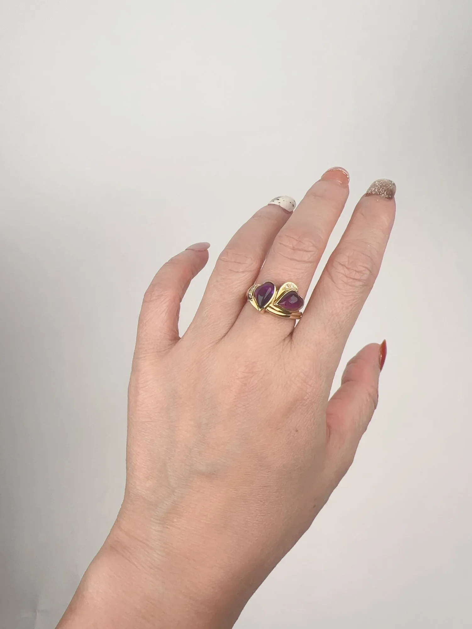 18K Gold Double Heart Ring Amethyst Cabochon and Diamond R6743