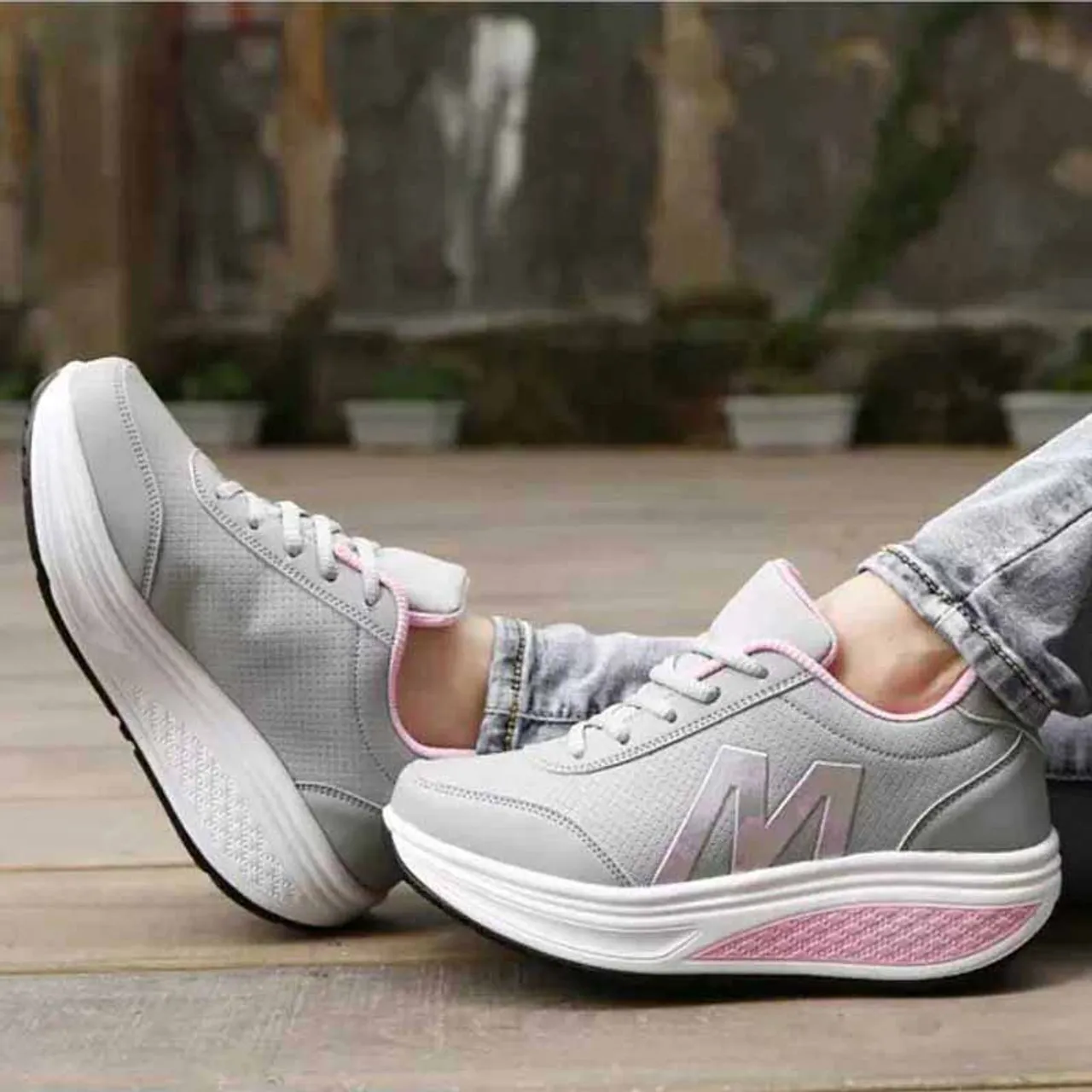 Grey M floral pattern rocker bottom shoe sneaker