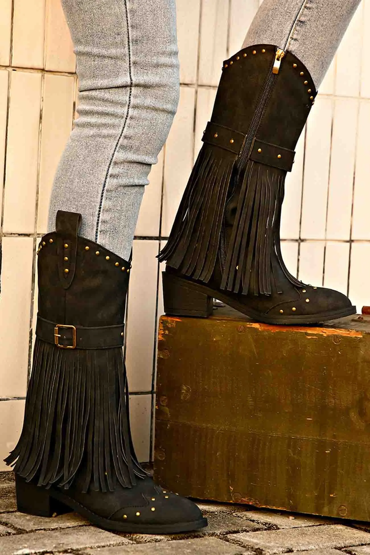 Pointed Toe Studded Fringed Mid-Calf Boots