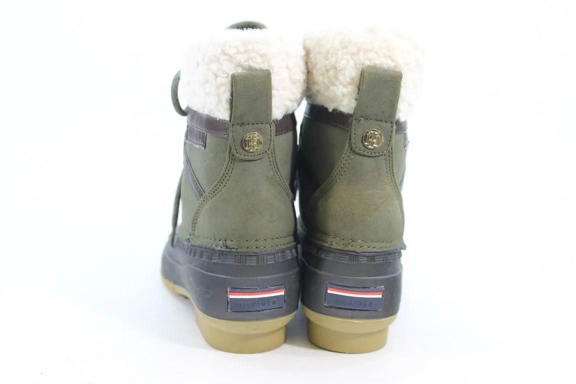 Tommy Hilfiger Rian Women's Green Boots 6M(ZAP19176)