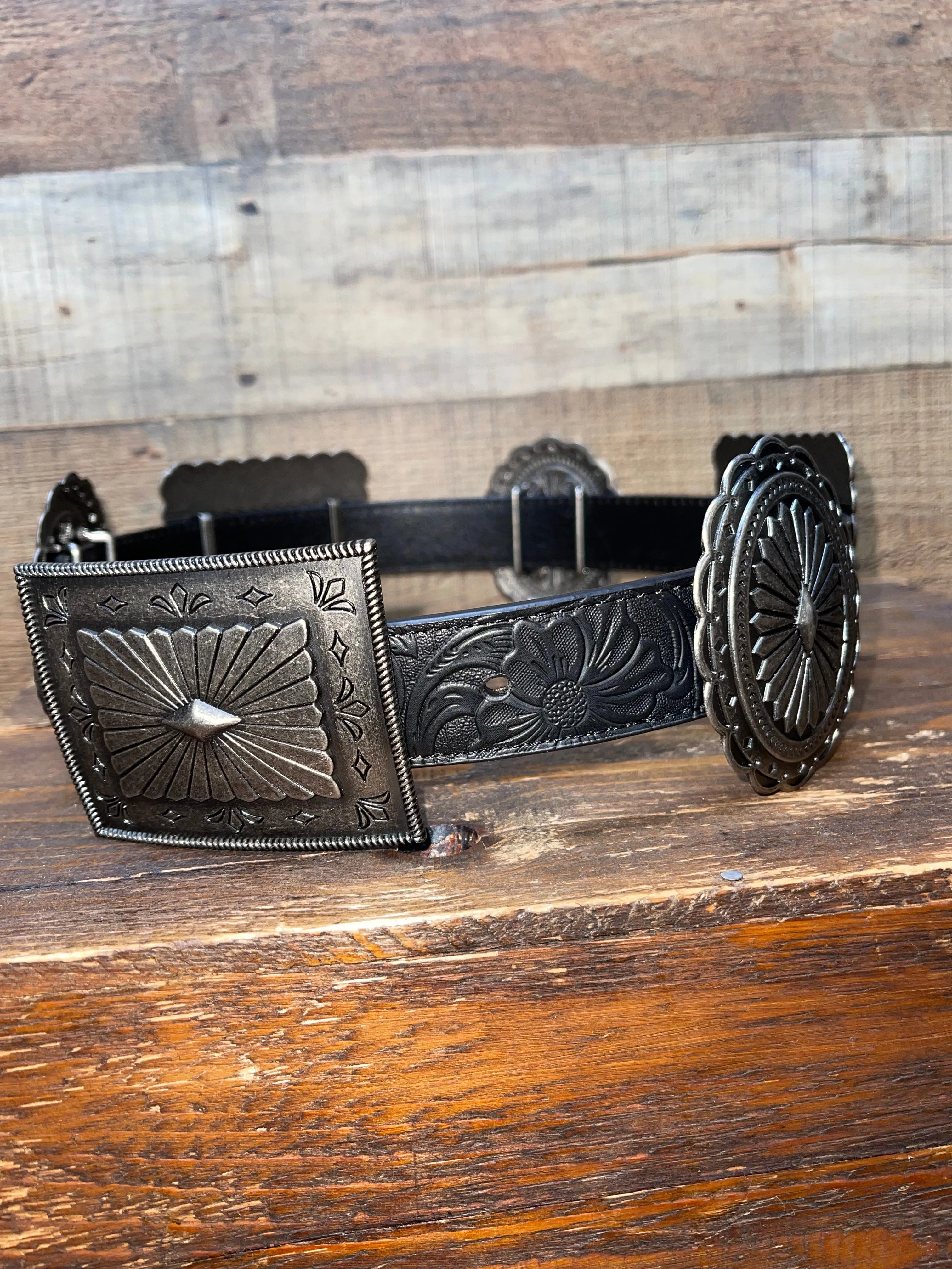 Women’s Ariat Black Conch Belt A1531801